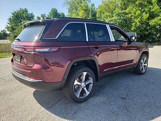 2024 Jeep Grand Cherokee Limited Edition 1C4RJHBG1RC202564 in Willoughby, OH 5