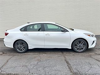2024 Kia Forte GT-Line 3KPF54AD8RE718081 in Cleveland, OH 4