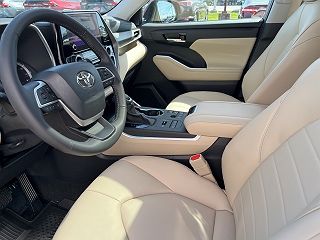 2024 Toyota Highlander XLE 5TDKDRBH8RS546284 in Bowling Green, OH 9