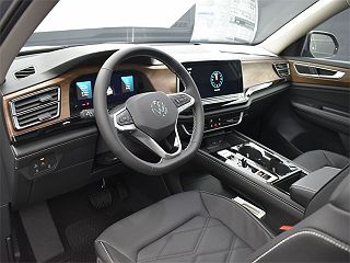 2024 Volkswagen Atlas SE 1V2JR2CA4RC540570 in Beaumont, TX 4
