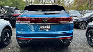 2024 Volkswagen Atlas SE 1V2KE2CAXRC237048 in Fairfax, VA 3