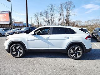 2024 Volkswagen Atlas SE 1V2HE2CA4RC233247 in Harrisburg, PA 4