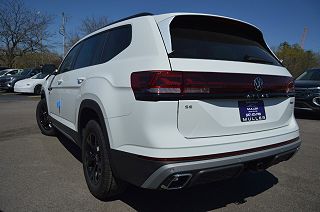 2024 Volkswagen Atlas Peak Edition SE 1V2CR2CA3RC575500 in Highland Park, IL 10