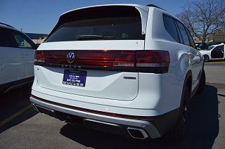 2024 Volkswagen Atlas Peak Edition SE 1V2CR2CA3RC575500 in Highland Park, IL 6