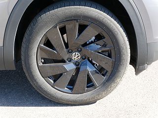 2024 Volkswagen Atlas SE 1V2HR2CA8RC503827 in Inver Grove Heights, MN 9