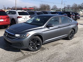 2024 Volkswagen Jetta SE 3VW7M7BUXRM039634 in Willoughby Hills, OH