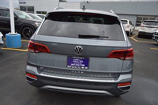 2024 Volkswagen Taos SE 3VVVX7B23RM063338 in Highland Park, IL 5