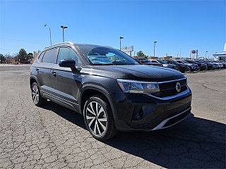 2024 Volkswagen Taos SE VIN: 3VVEX7B2XRM056757