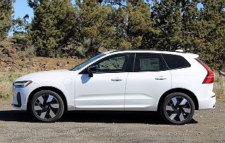 2024 Volvo XC60 T8 Plus YV4H60DL8R1860321 in Bend, OR 3