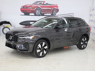2024 Volvo XC60 T8 Plus YV4H60DL3R1906993 in Erie, PA 3